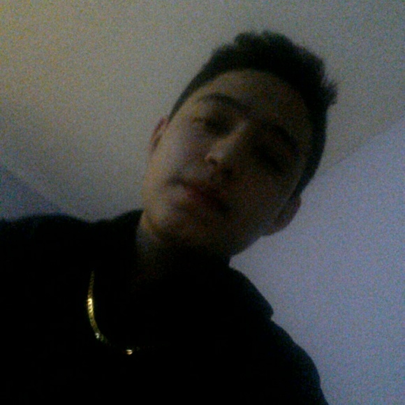 Poshmark profile picture for @older