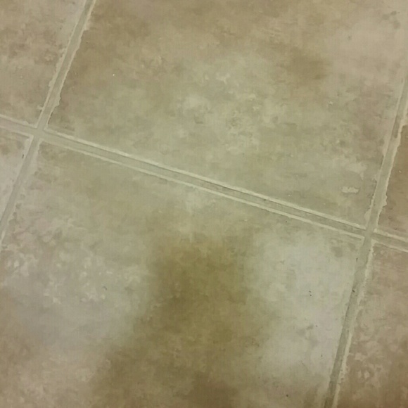 Poshmark profile picture for @tile