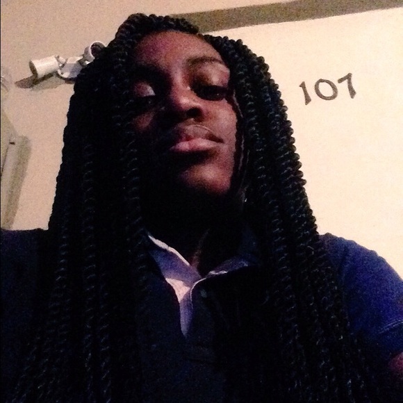 Poshmark profile picture for @billion