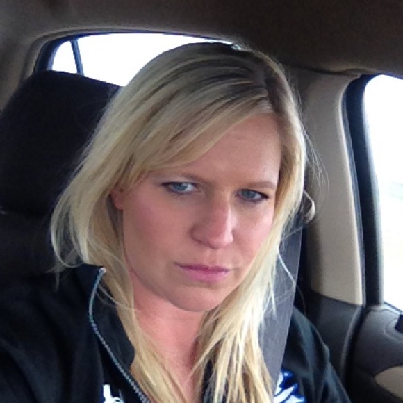 Poshmark profile picture for @megani
