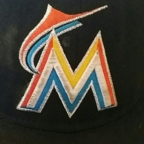 Poshmark profile picture for @moramora