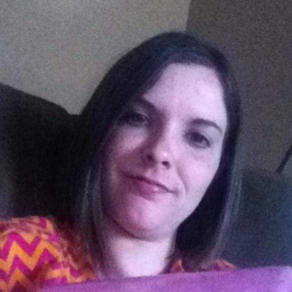 Poshmark profile picture for @wringer