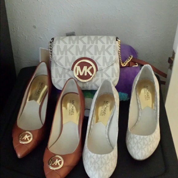 Poshmark profile picture for @manara