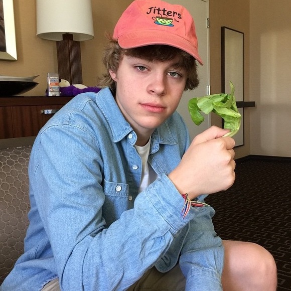 Poshmark profile picture for @conflict