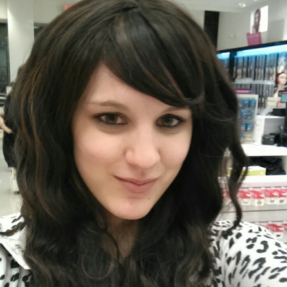 Poshmark profile picture for @menne