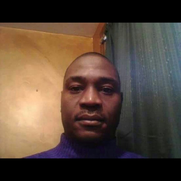 Poshmark profile picture for @jtoussaint