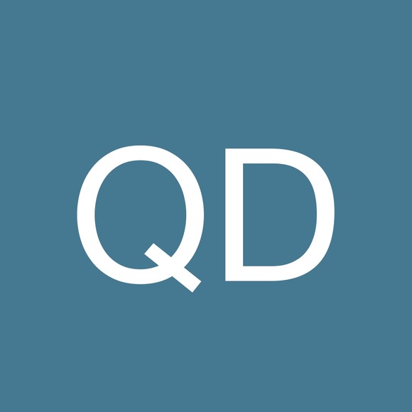 Poshmark profile picture for @quasi