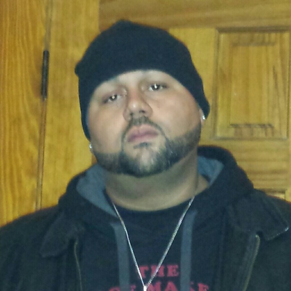 Poshmark profile picture for @puerto