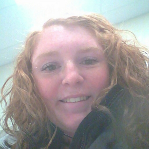 halle_rose13