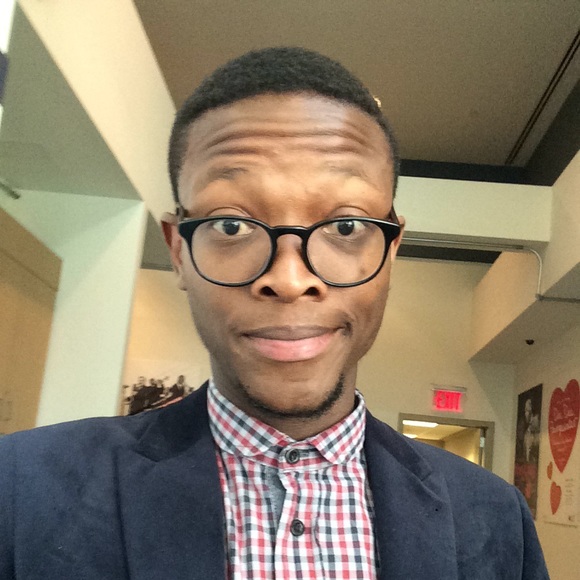 Poshmark profile picture for @vuyo