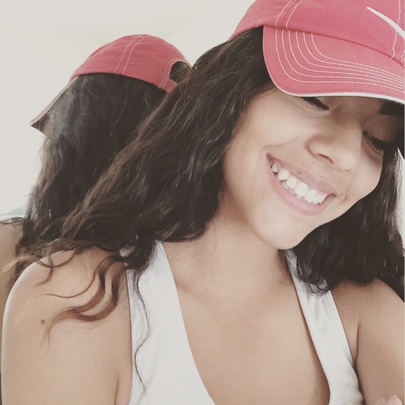 Poshmark profile picture for @crucial