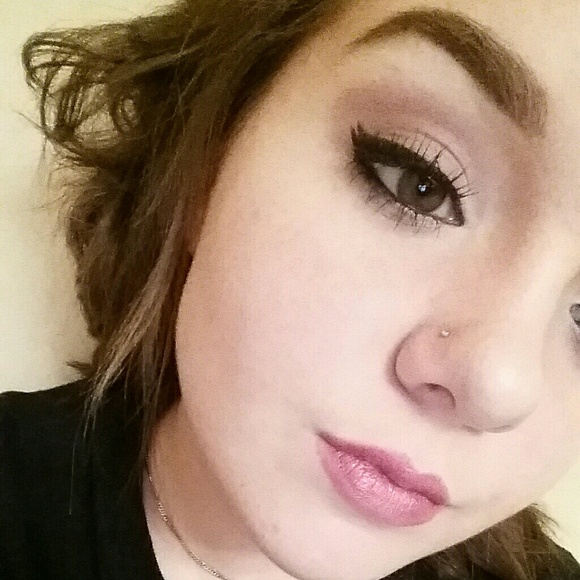 Poshmark profile picture for @copy
