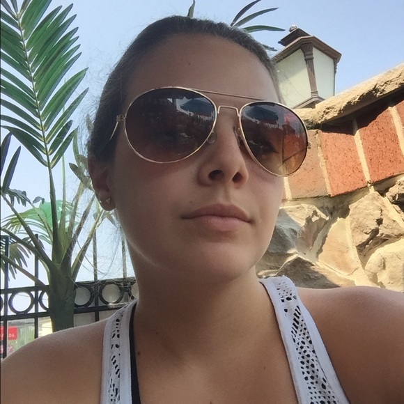 Poshmark profile picture for @rafam