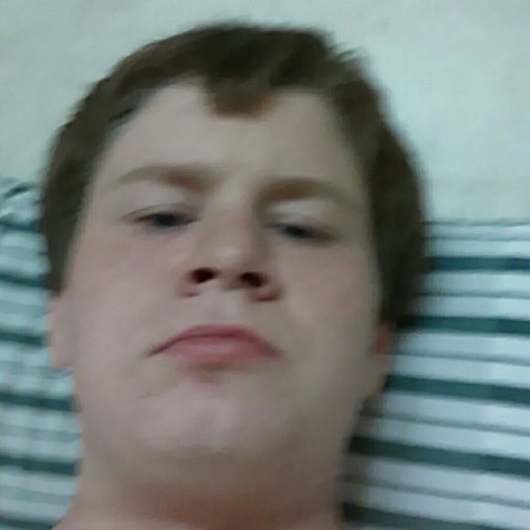 Poshmark profile picture for @trusting