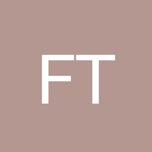 Poshmark profile picture for @diagnostic