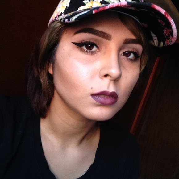 Poshmark profile picture for @mysticism