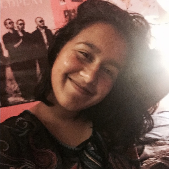 Poshmark profile picture for @mondal