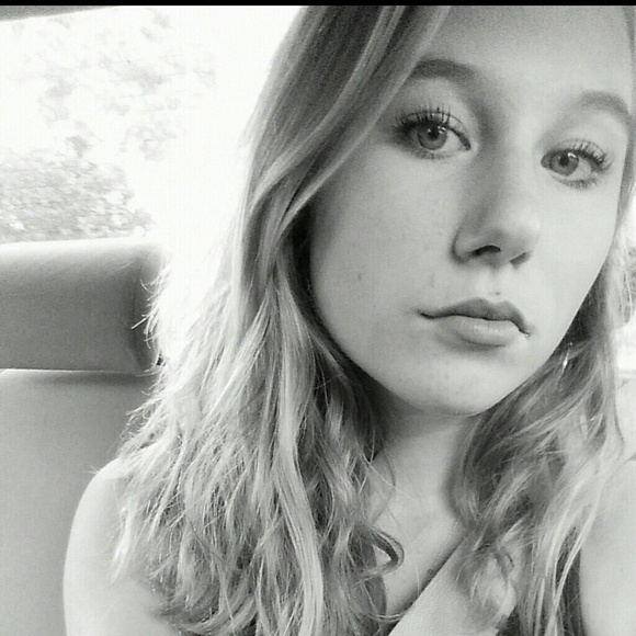 nicoleeeee_ann