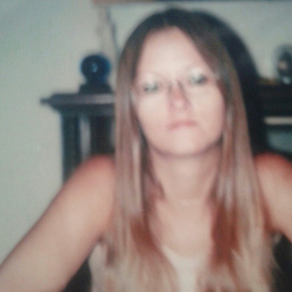 pam_lewis