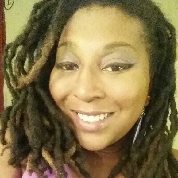 queenlylocs