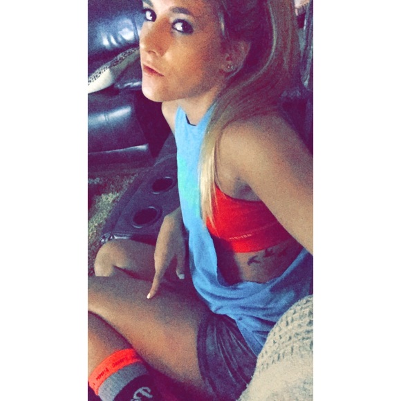 mikela32