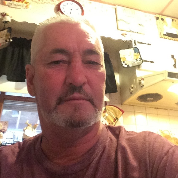 Poshmark profile picture for @labor