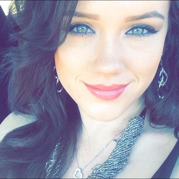 ashleydesu