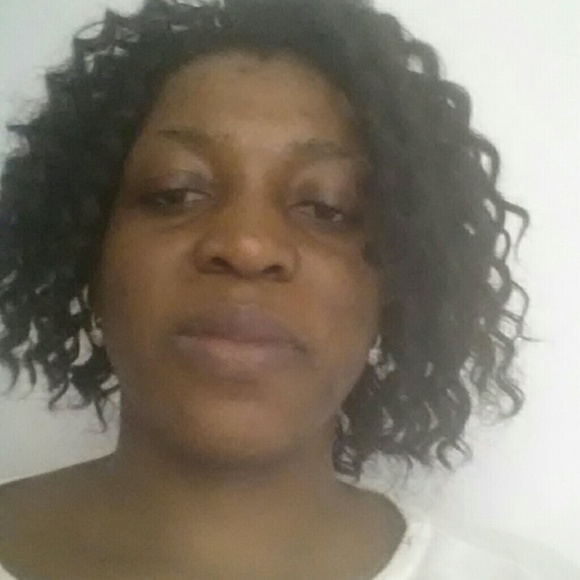 Poshmark profile picture for @resorts