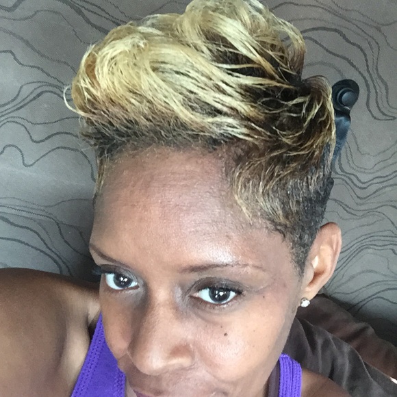 daphne50