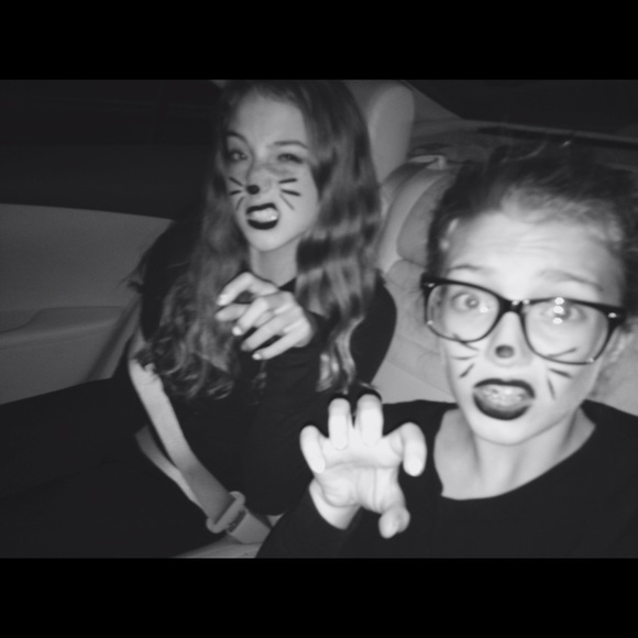chloe_eell