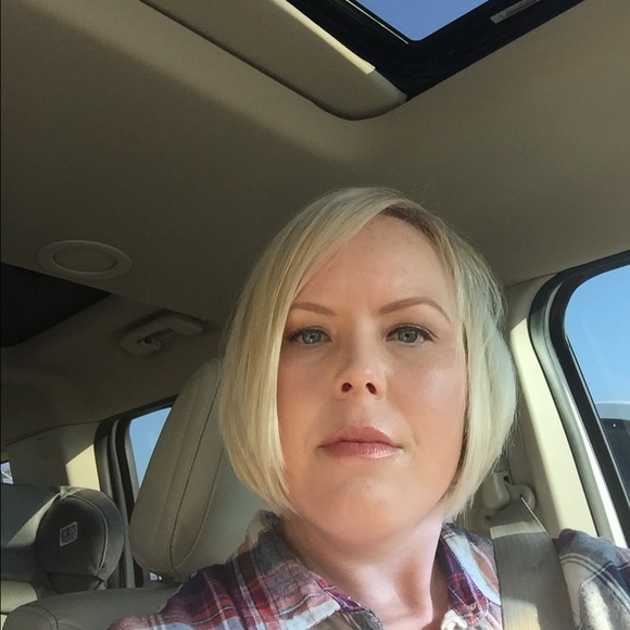 Poshmark profile picture for @alcove