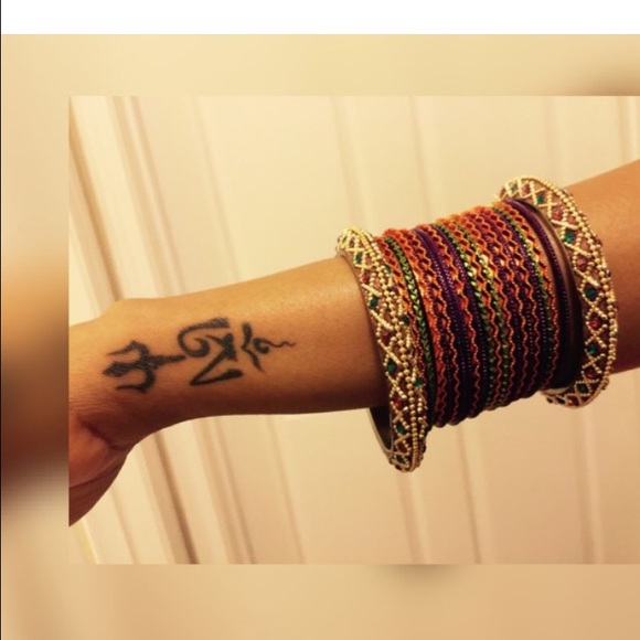 anushav