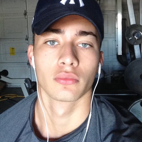 anthonyg_17