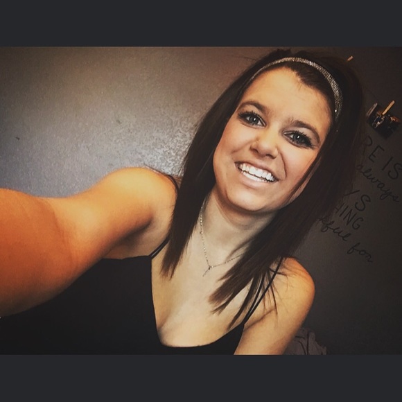 savy_devore
