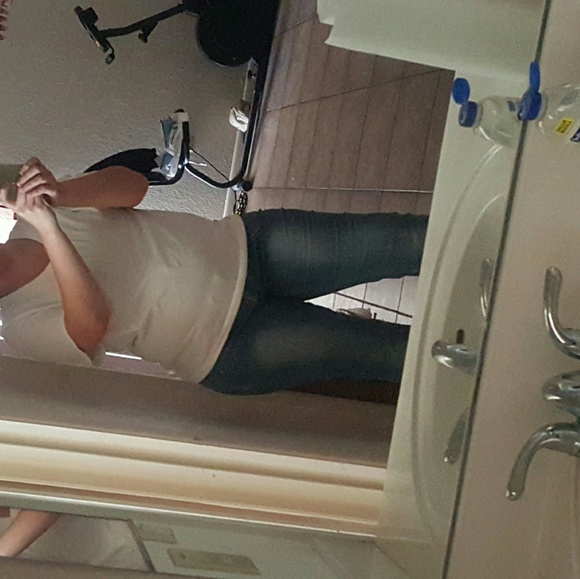 angeleyez61808