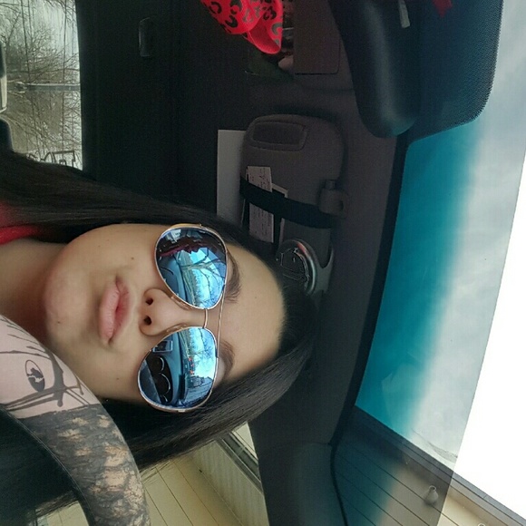 dleedelaneyxo