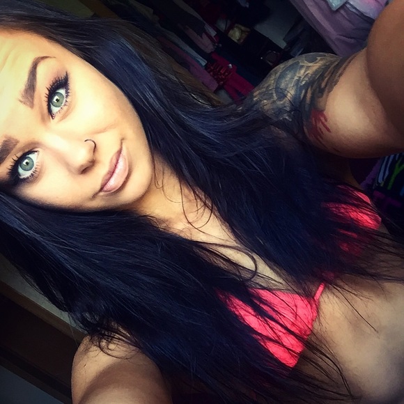 dlaur25