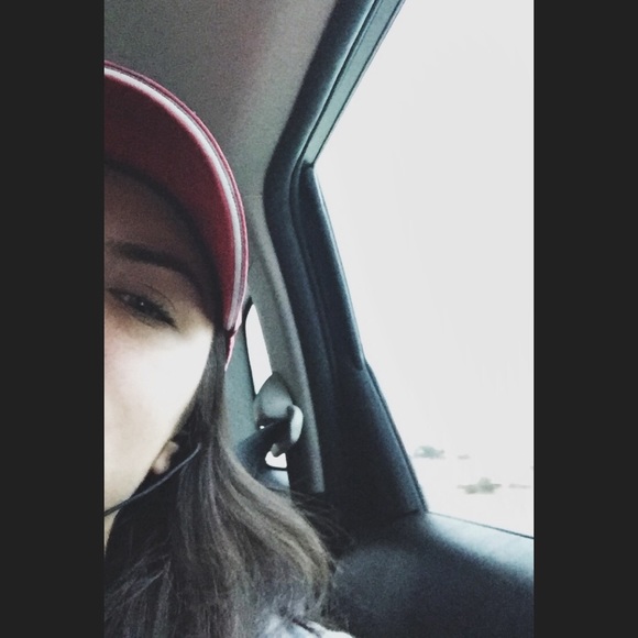 Poshmark profile picture for @canadian