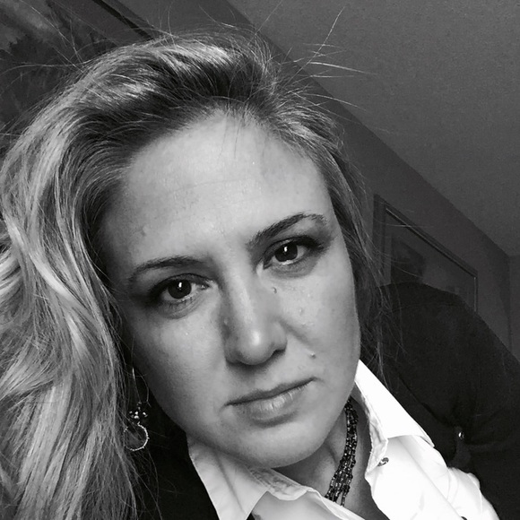 Poshmark profile picture for @siedlik