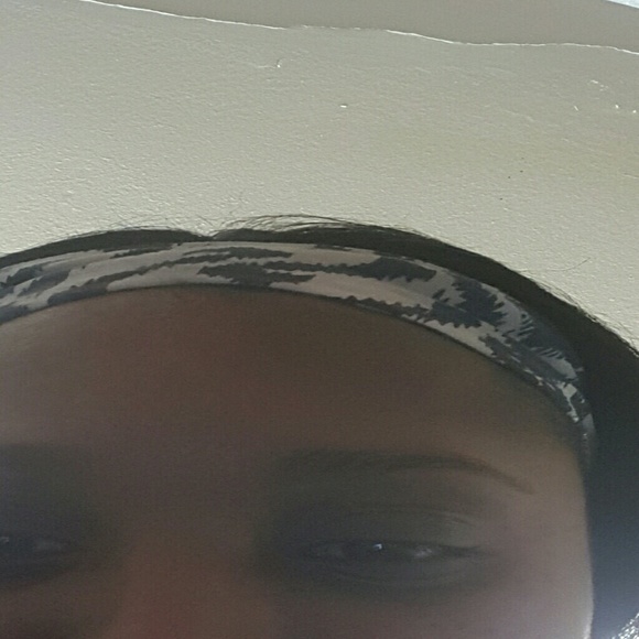 Poshmark profile picture for @language