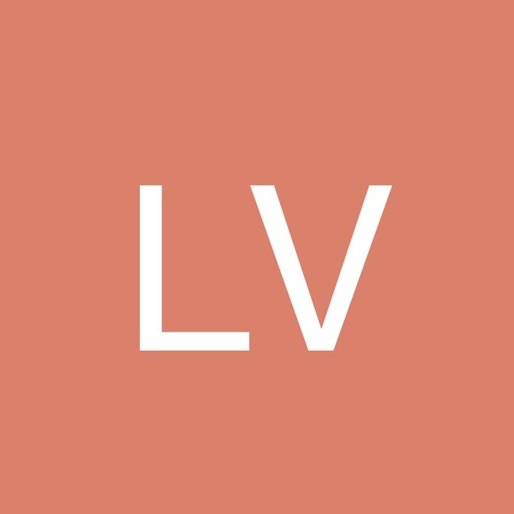 Poshmark profile picture for @lapsed