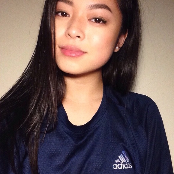 Poshmark profile picture for @attract