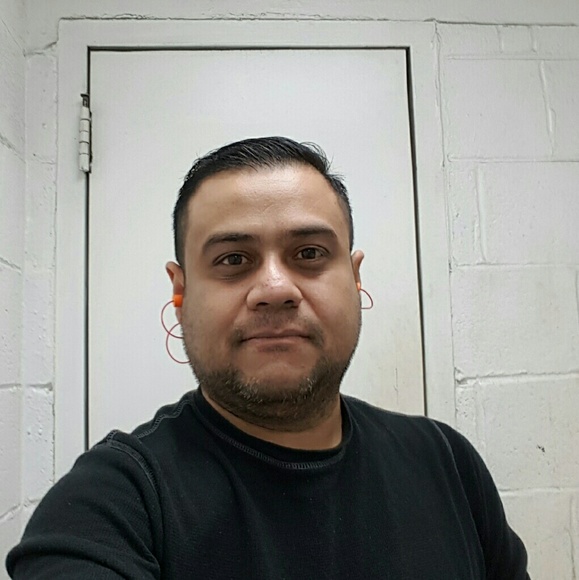 carlosb2820033