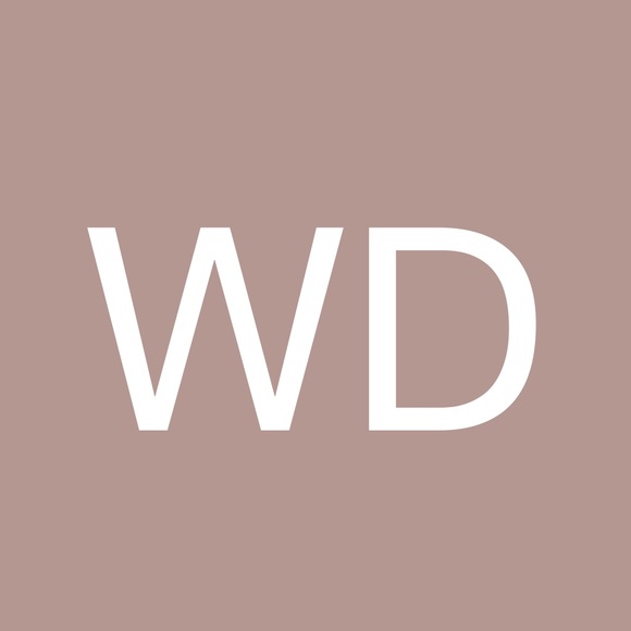 Poshmark profile picture for @wasdf
