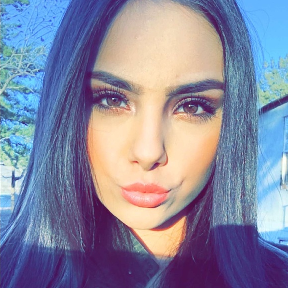 laraallison