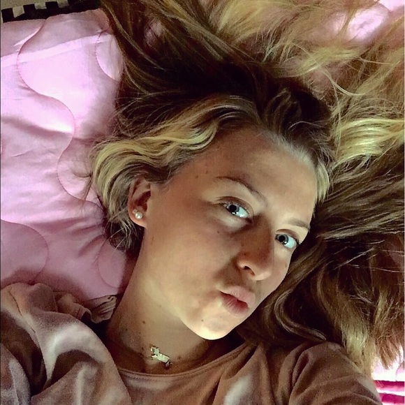 annierose24