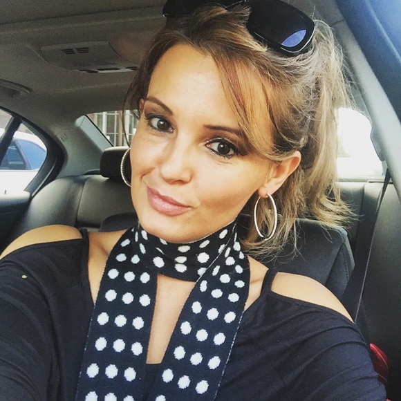 anelise_anelise