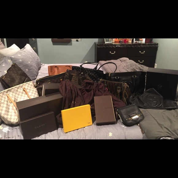 Poshmark profile picture for @concerned