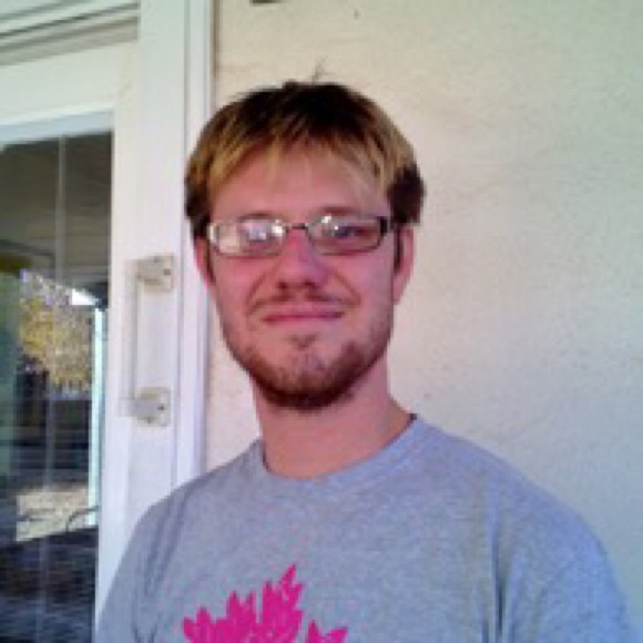 Poshmark profile picture for @electromagnetic