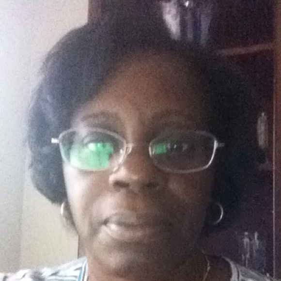 Poshmark profile picture for @face2007